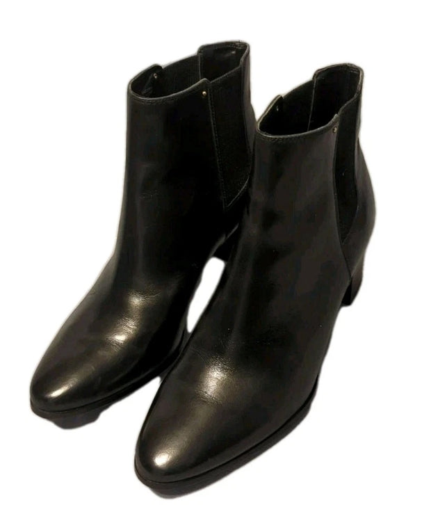 Apparel Women's Boots Size 8.5 Calvin Klein Felda Black Leather Ankle Booties Slip on