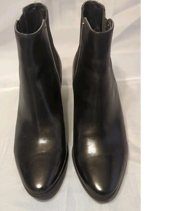 Apparel Women's Boots Size 8.5 Calvin Klein Felda Black Leather Ankle Booties Slip on