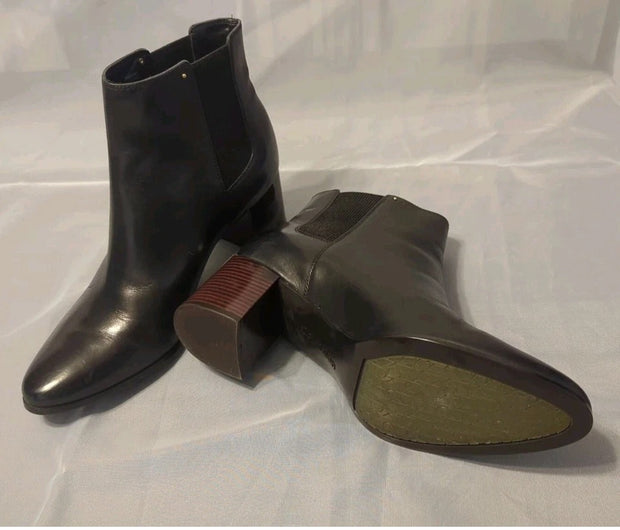 Apparel Women's Boots Size 8.5 Calvin Klein Felda Black Leather Ankle Booties Slip on