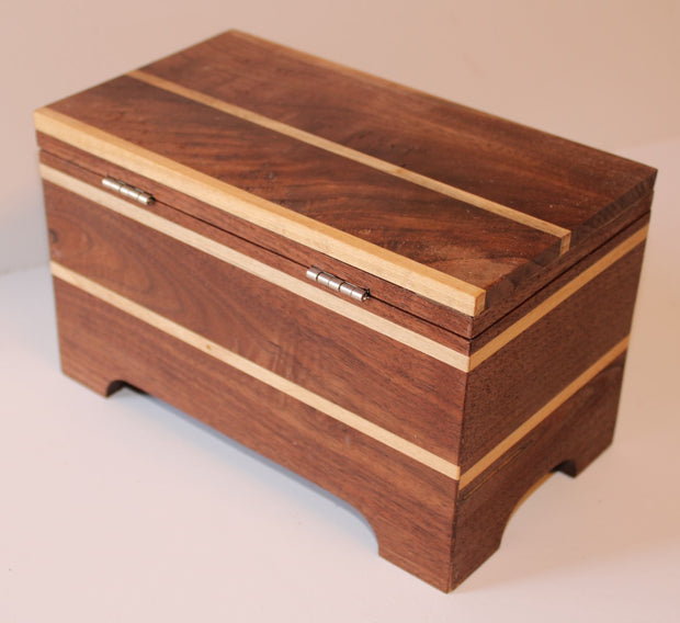 Jewelry Box with hinged Lid made from Walnut and Poplar