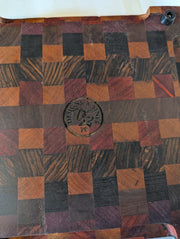 Cutting board small end grain with variations of different wood species